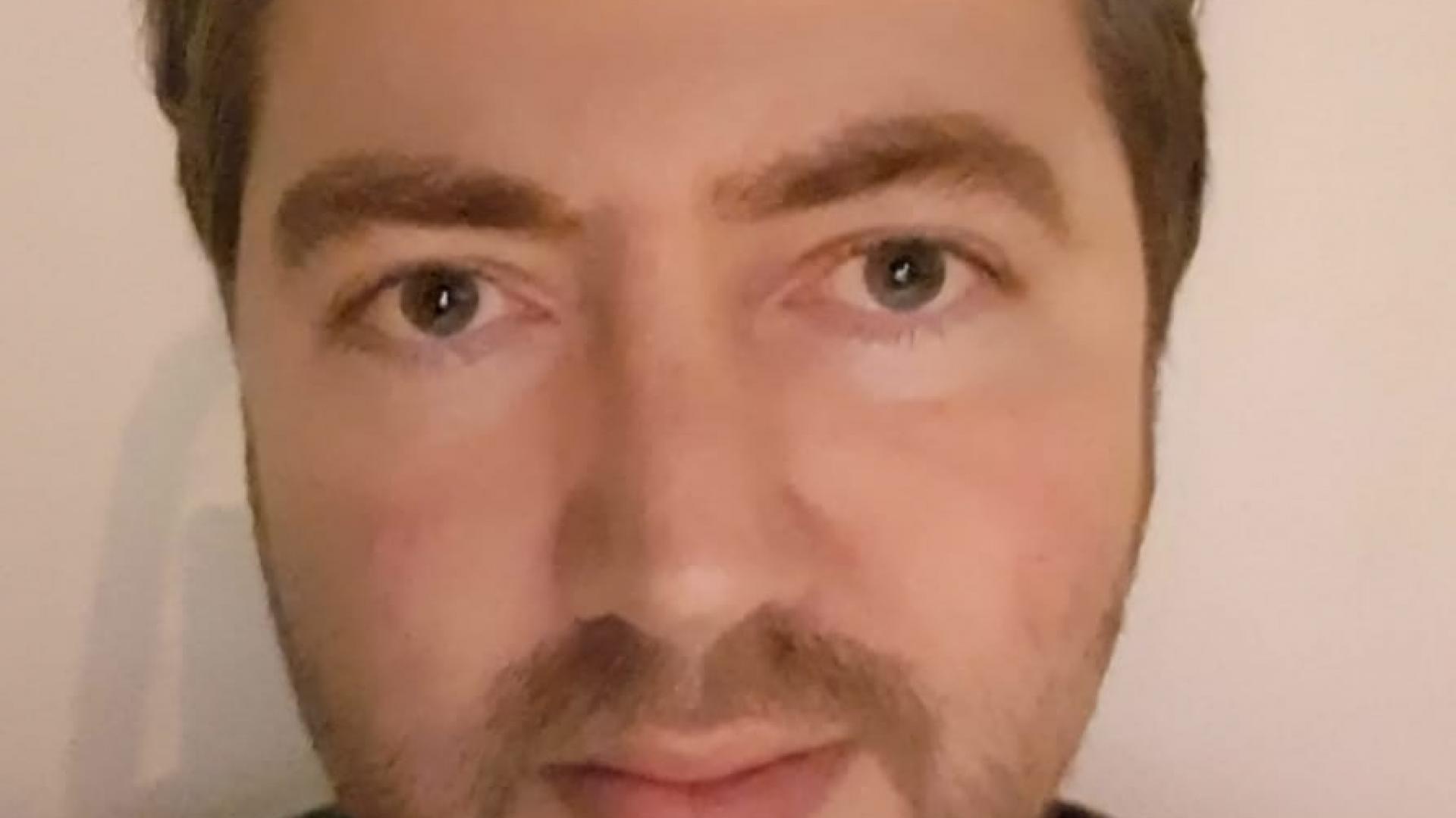 Foto van Arjen van der Meulen op een witte achtergrond